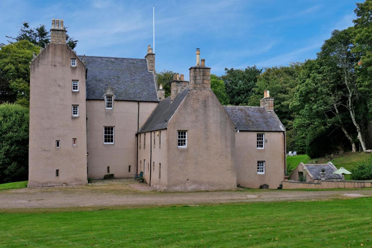 Villa East Wing Lickleyhead Castle Auchleven Exterior foto